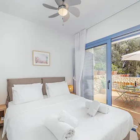 Greek House Complex B2 Нидри