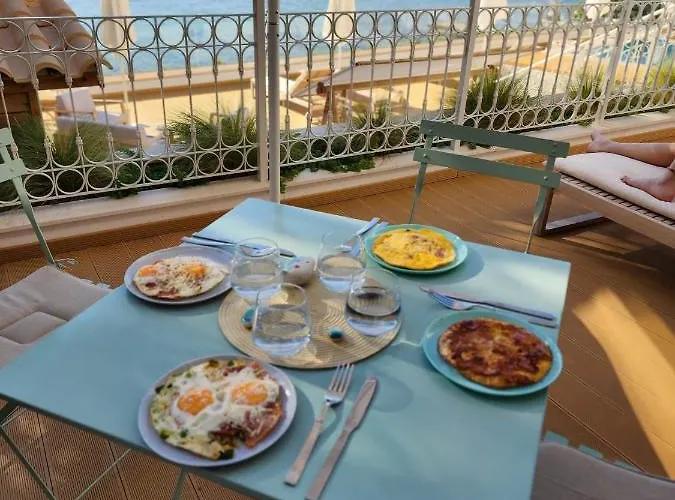 Greek House Complex B2 * 니드리