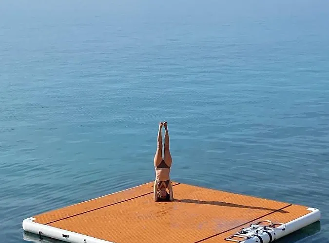 아파트 Greek House Complex B2