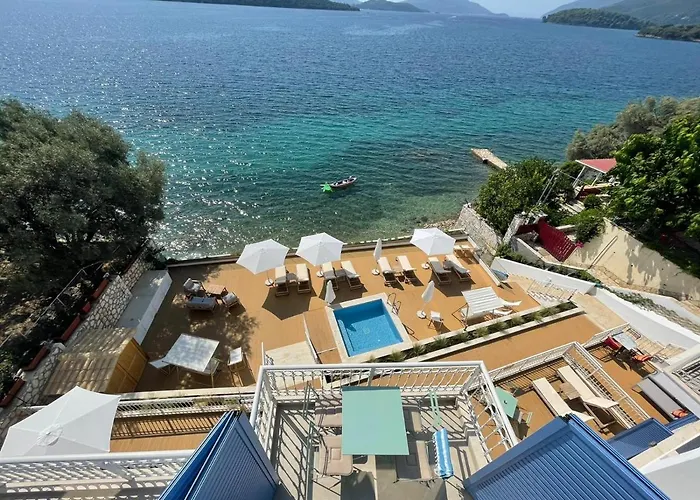 아파트 Greek House Complex B2