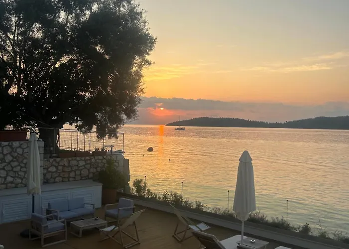 Greek House Complex B2 아파트